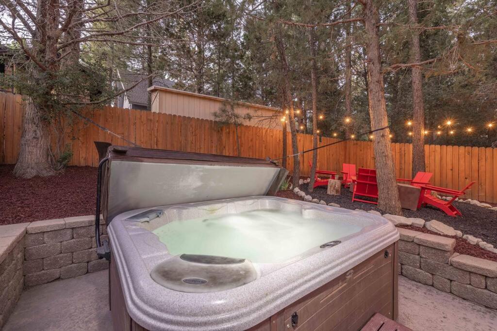 Kookaburra Cabin