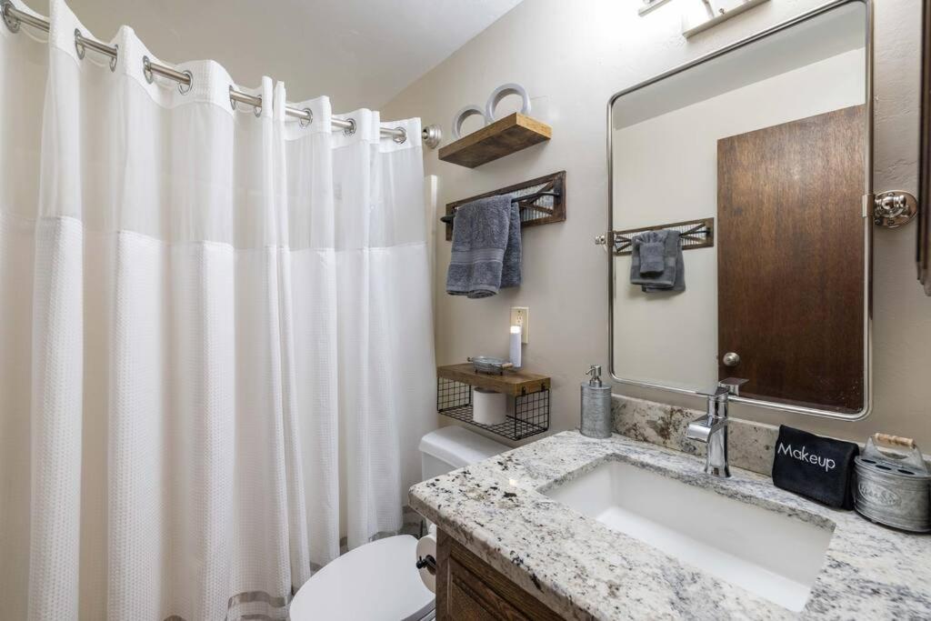 Kookaburra Cabin