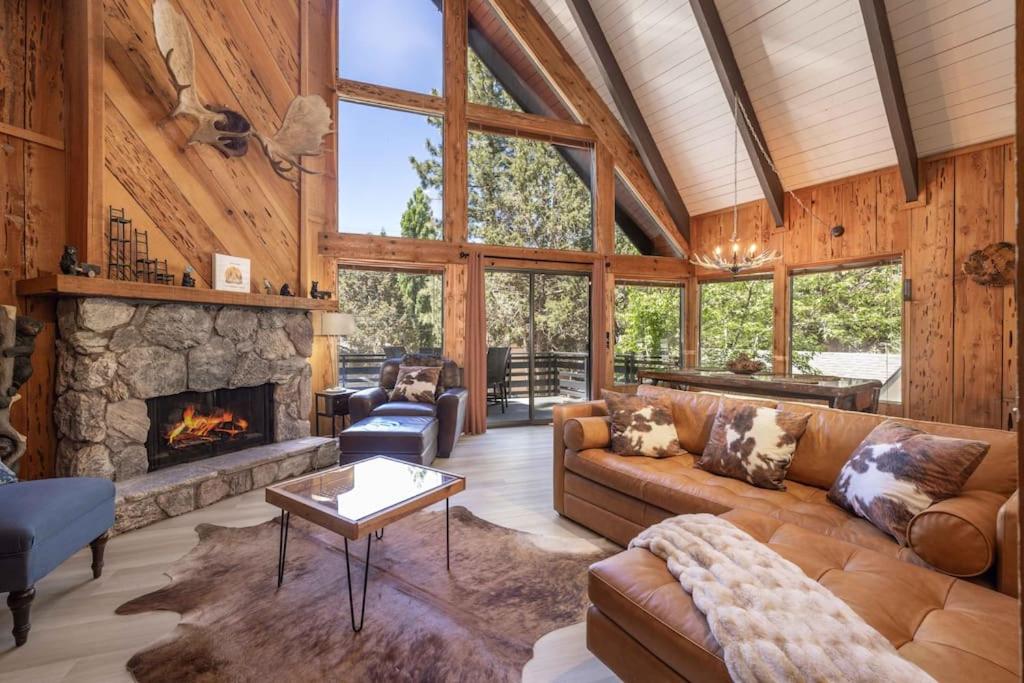 Kookaburra Cabin