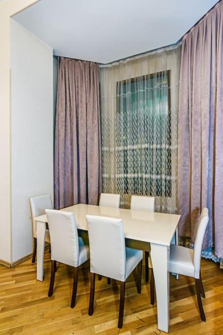 Adore Lux Apartment
