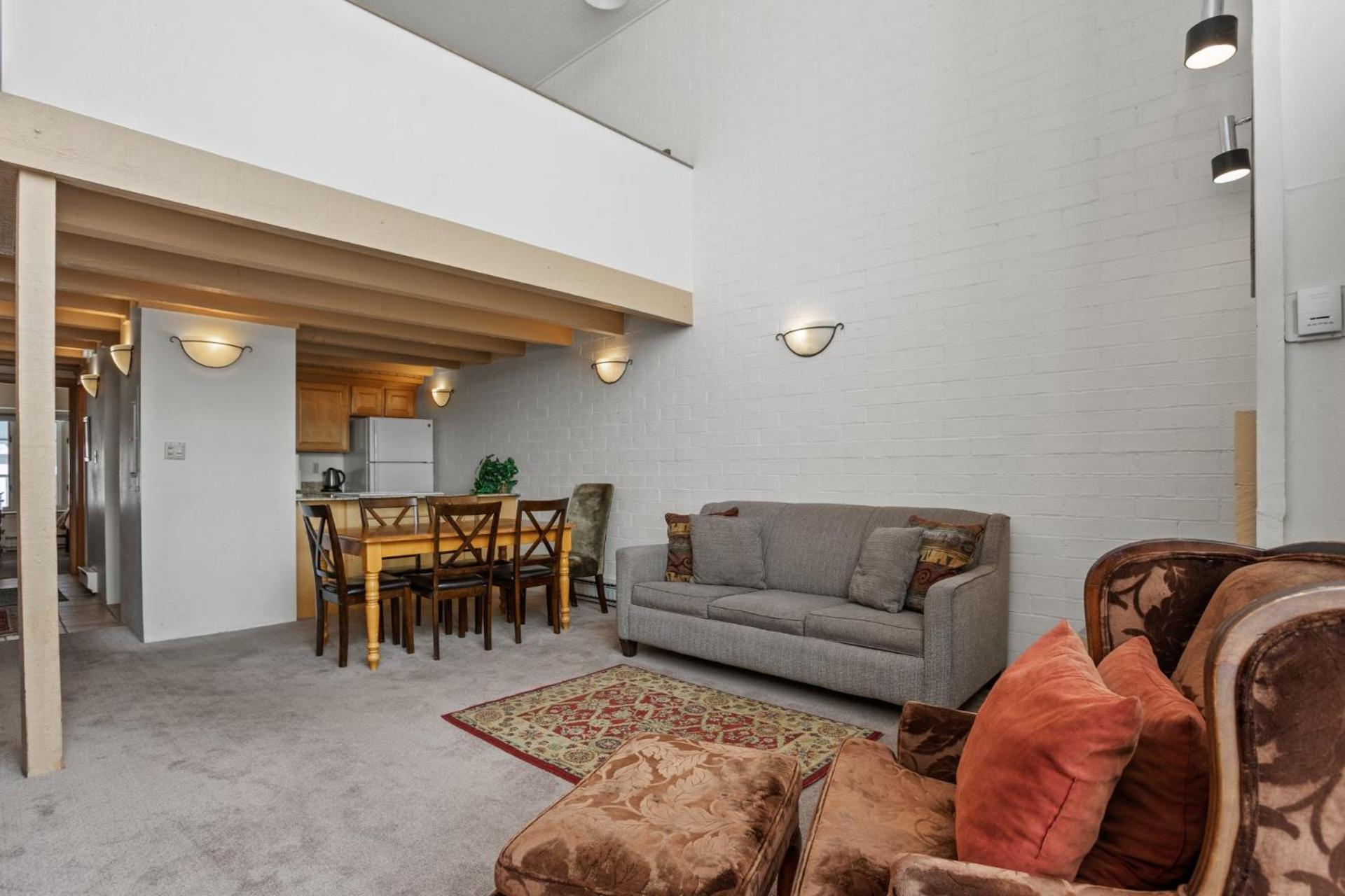 2 Outdoor Hot Tubs, Great Views, Two Bedrooms Plus Loft view 2