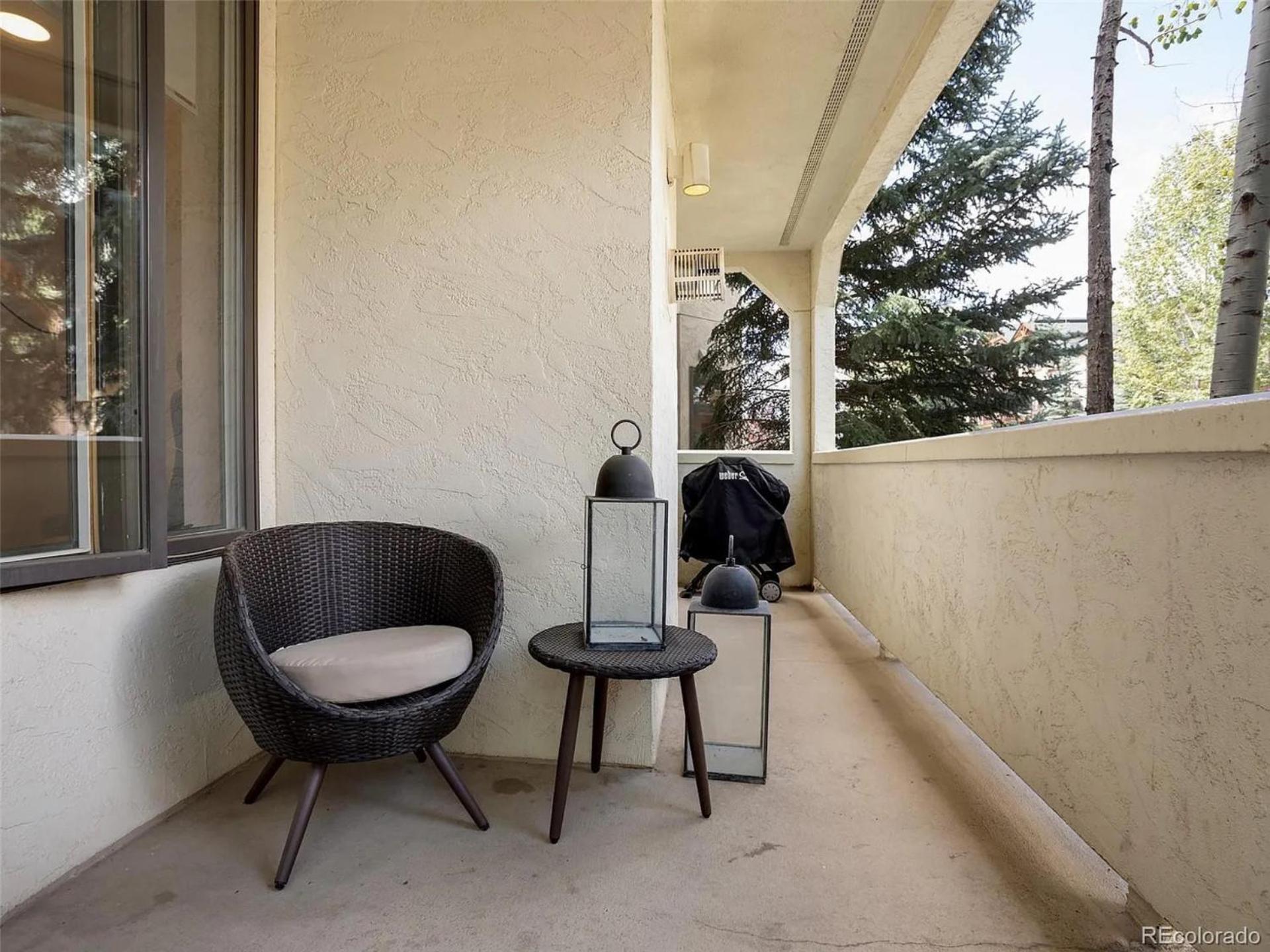 Pool & Hot Tub, Easy Walk to Slopes, Ski Season Shuttle, Luxury for Families view 3