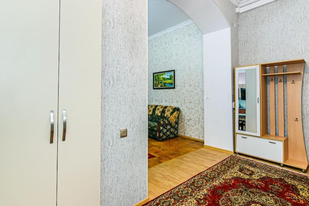 Fsincan House Centre 3 room