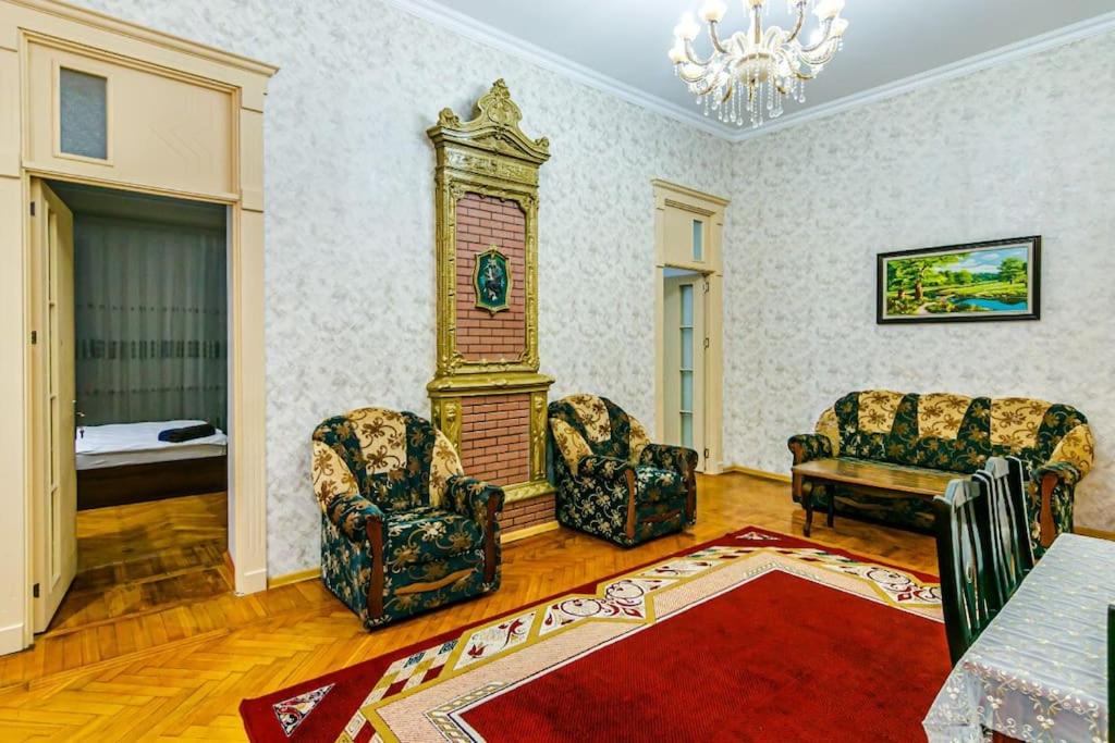 Fsincan House Centre 3 room