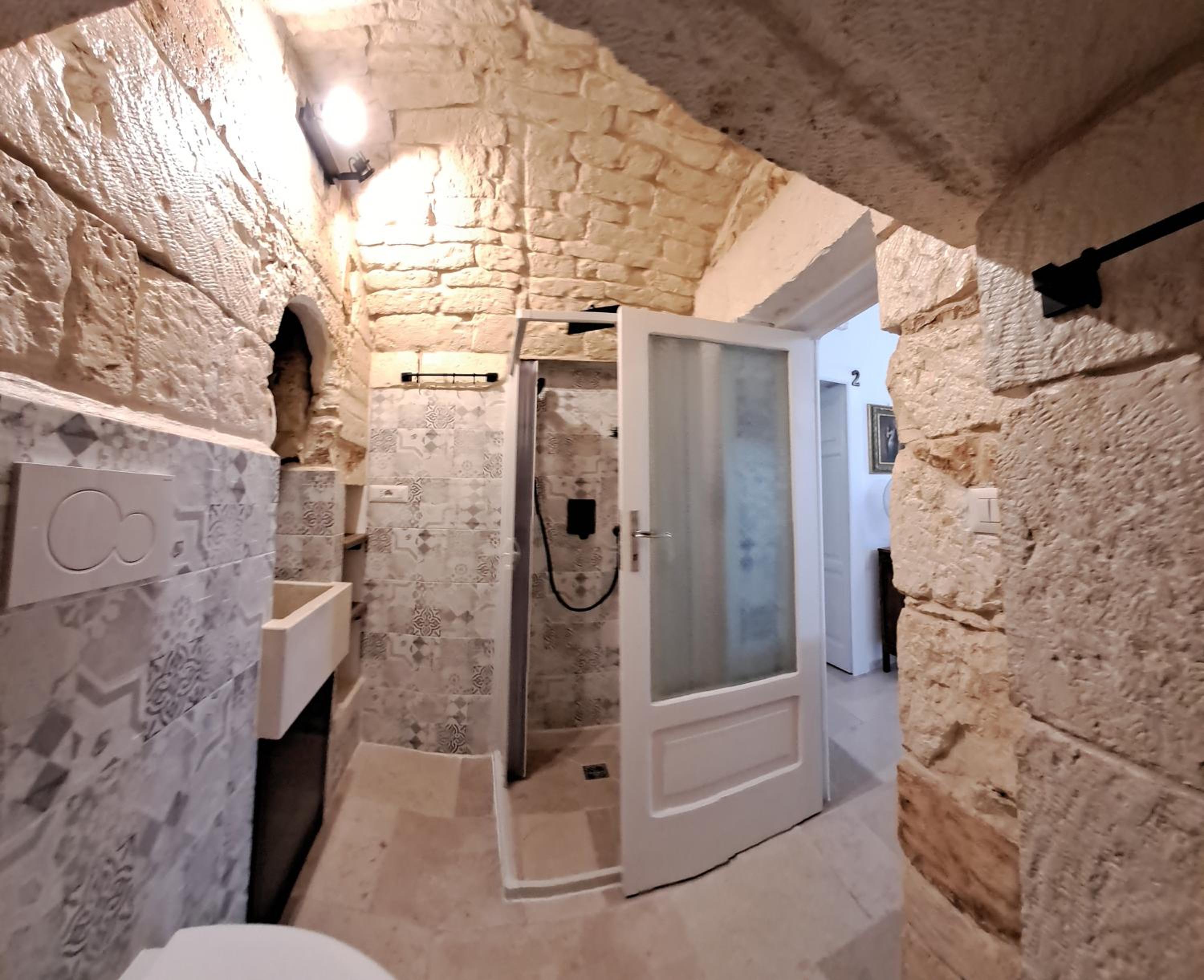 PETRAKIs HOUSE
