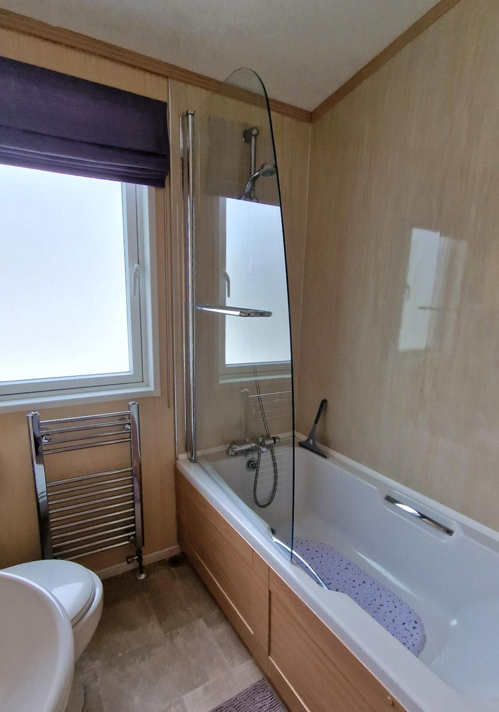 The Knightsbridge Luxury Stay, The Boulevard, Green Lawns
