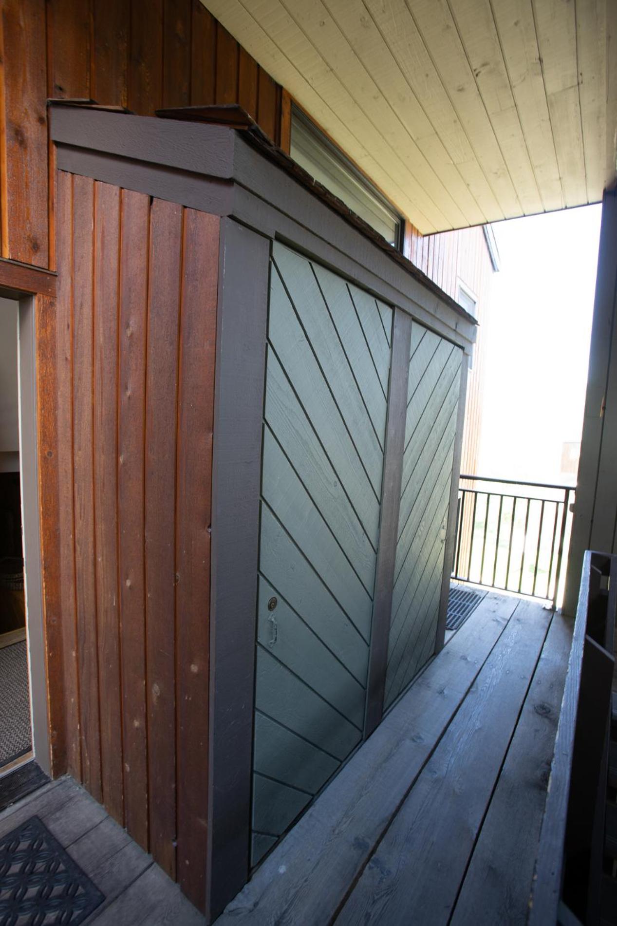 Perfect for 2 couples Plus 2-4 singles or kids - Walk to Gondolas, Heated Pool & Hot Tubs view 4