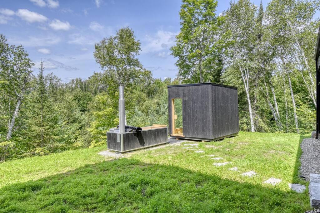 Ultra Luxurious Modern Oasis Private Spa Sauna
