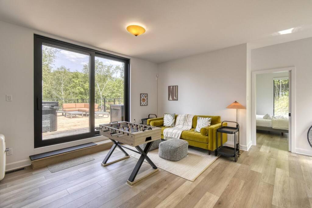 Ultra Luxurious Modern Oasis Private Spa Sauna