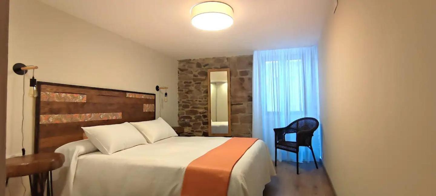 VIVIENDA RURAL PEROTXENEA LANDETXEA - una casa rural con jardín y barbacoa ideal para grupos y familias que quieren descubrir y disfrutar el norte de Navar