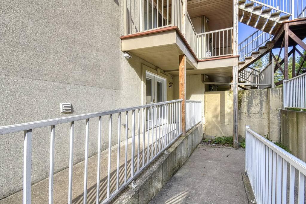 Cozy Loft in the Heart of Saint-Sauveur Village