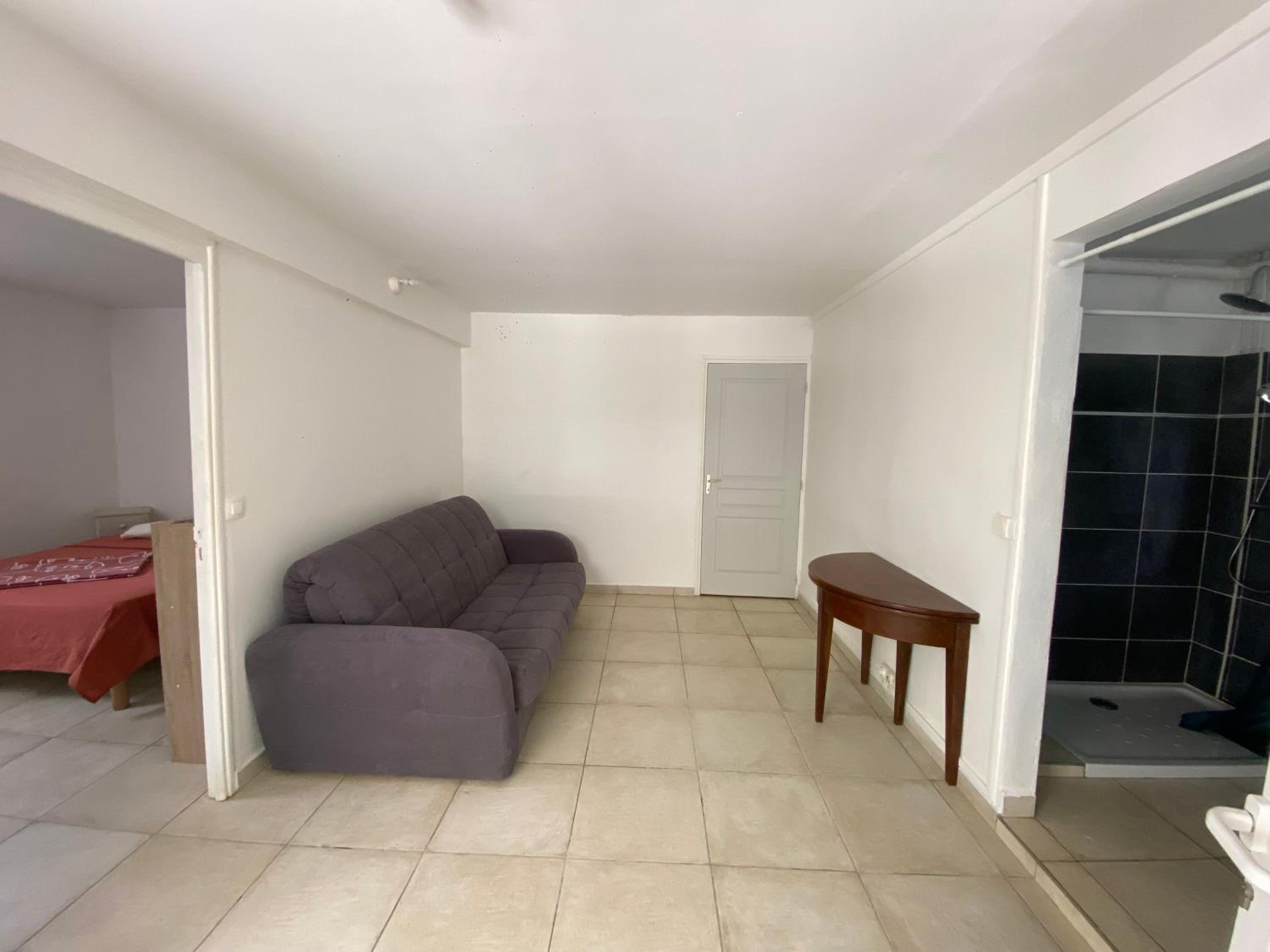 Appartement paisible avec jardin