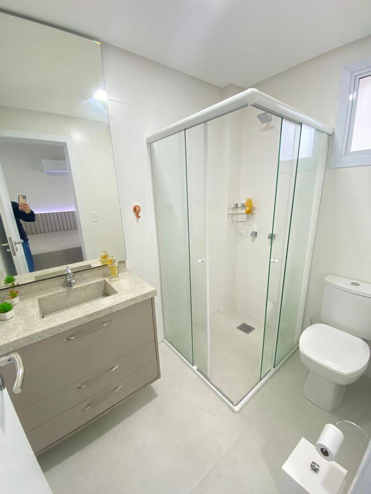 APARTAMENTO LUXO, PROXIMO SANTINHA DUAS quadras MAR