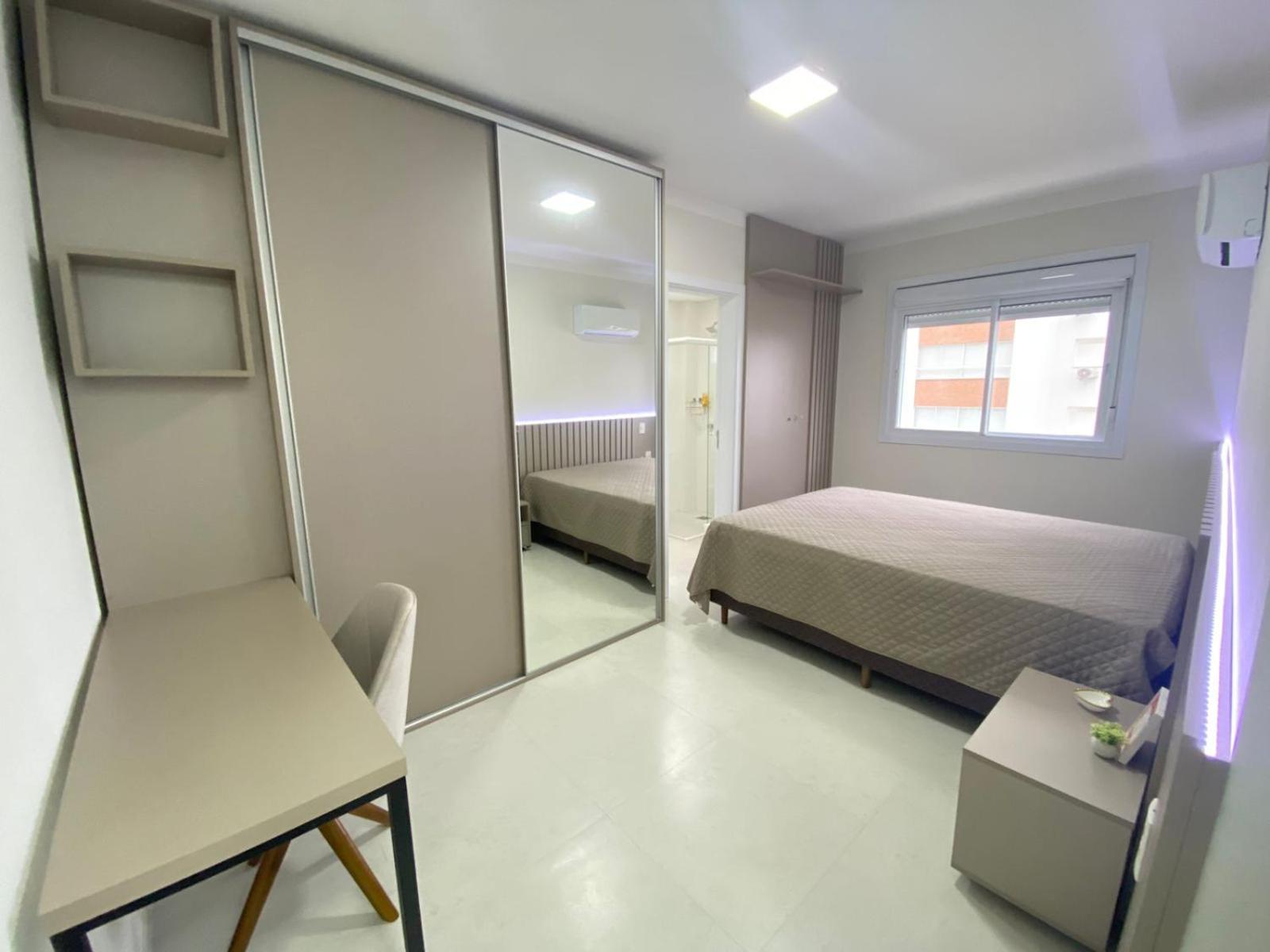 APARTAMENTO LUXO, PROXIMO SANTINHA DUAS quadras MAR