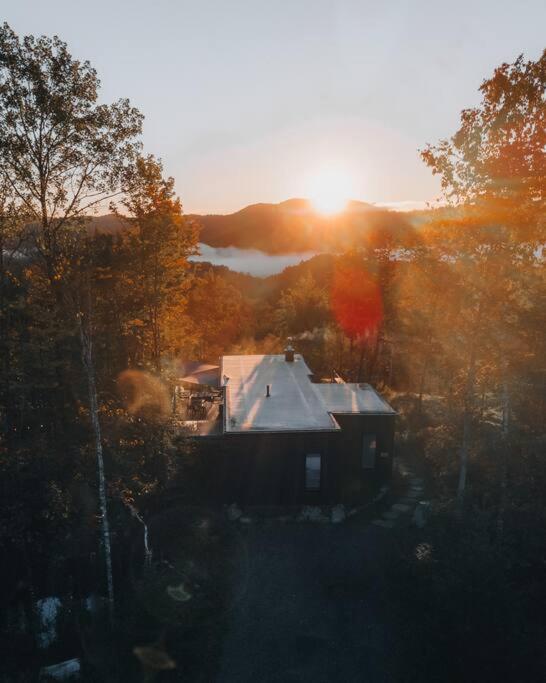 Scandi inspired chalet Mont Tremblant views and spa