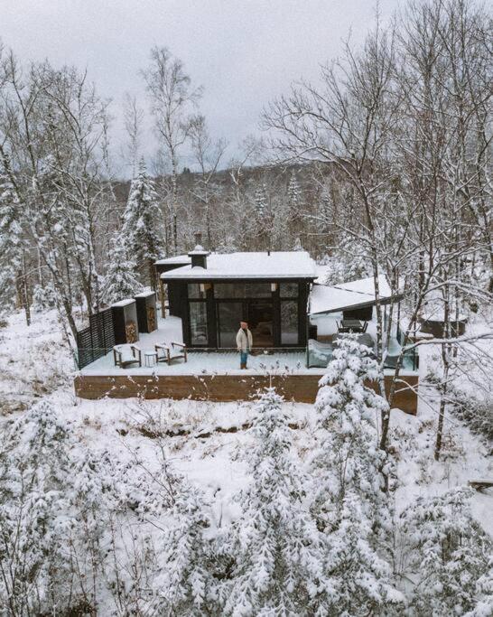 Scandi inspired chalet Mont Tremblant views and spa
