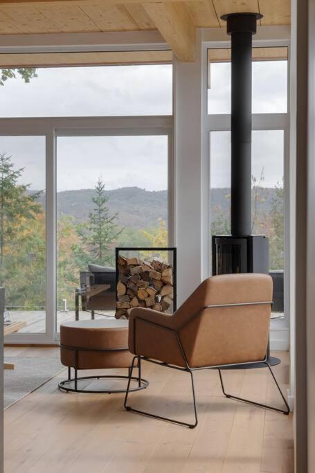 Scandi inspired chalet Mont Tremblant views and spa