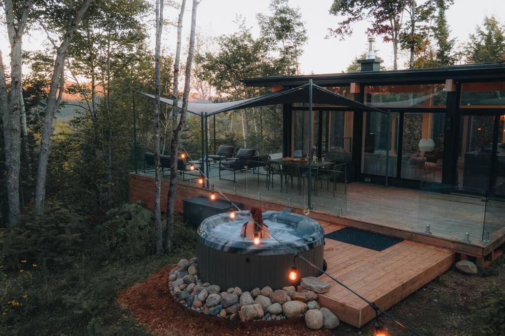 Scandi inspired chalet Mont Tremblant views and spa