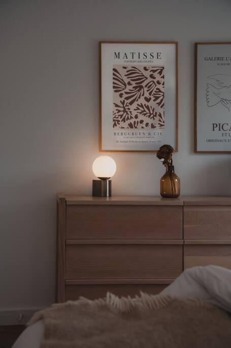 Scandi inspired chalet Mont Tremblant views and spa