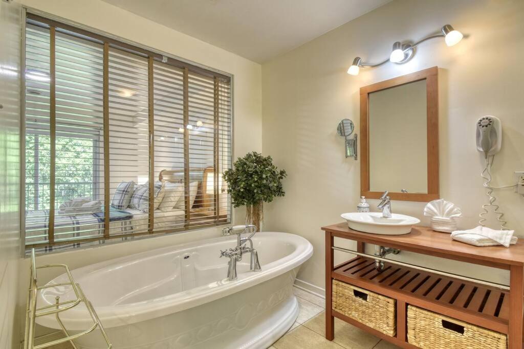 Hotel Saint Sauveur Cozy Charming Condo