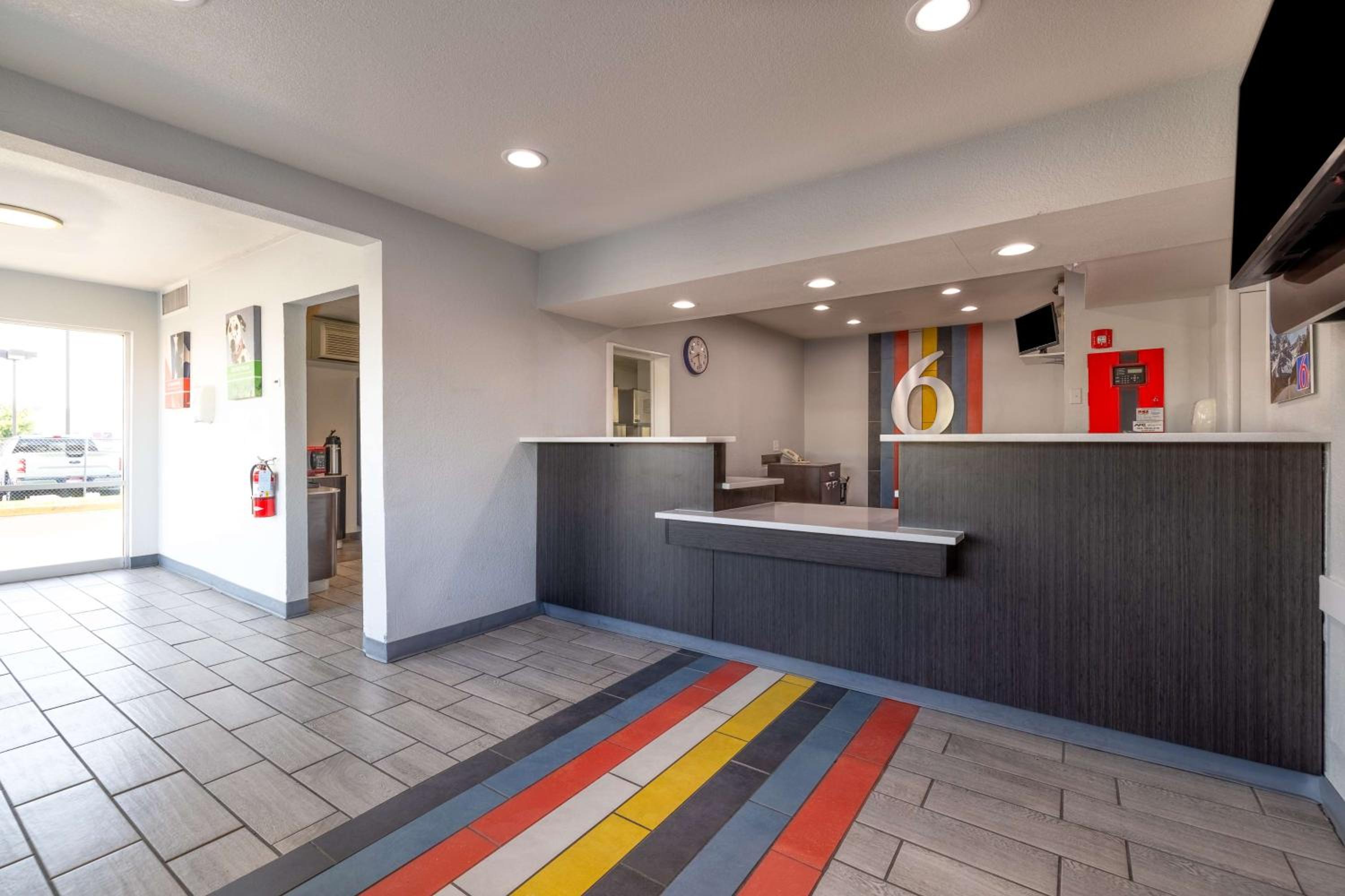Twin Falls Vacations - Motel 6-Twin Falls, ID - Property Image 3