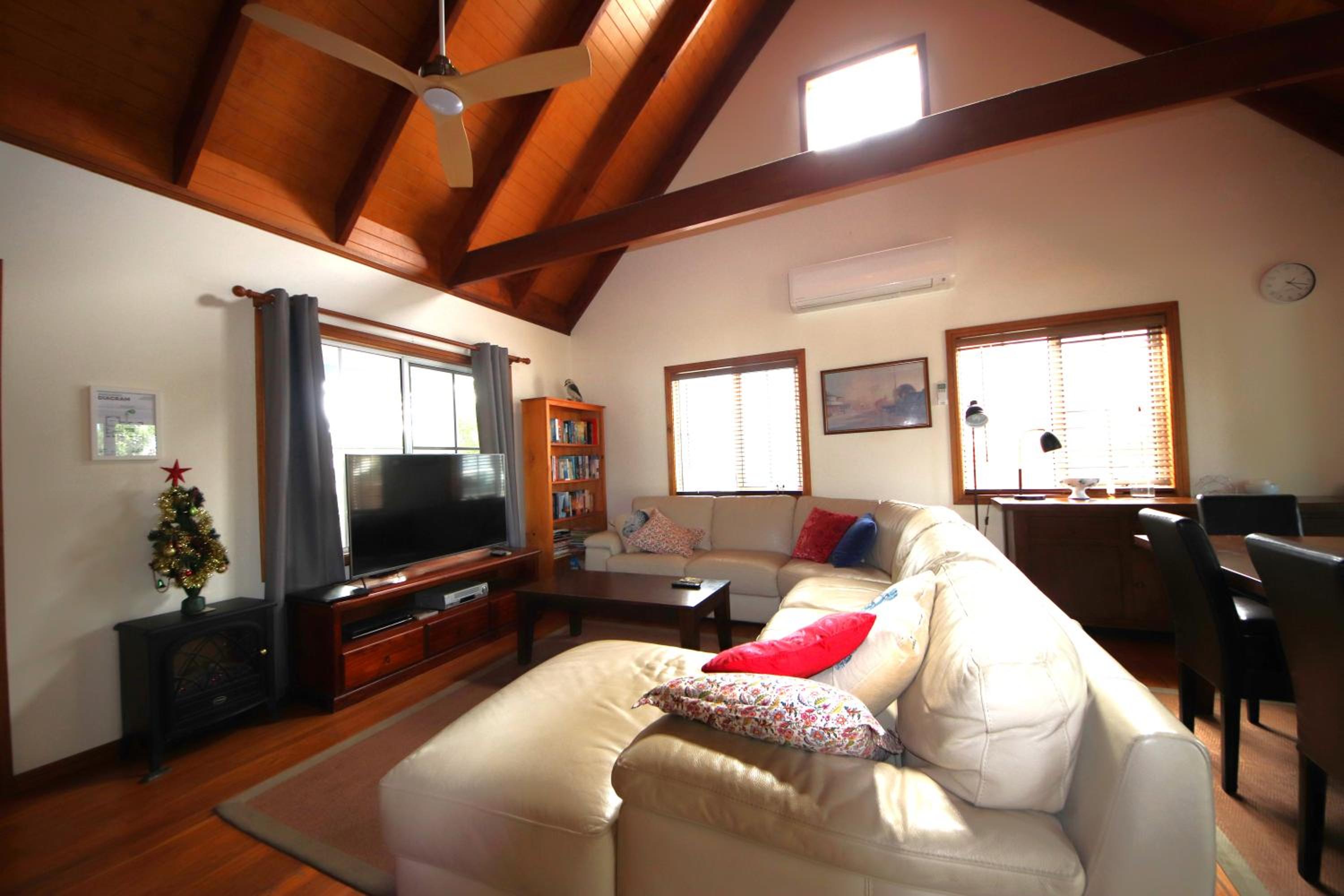 Kookaburra Cottage 71 Straight St HH