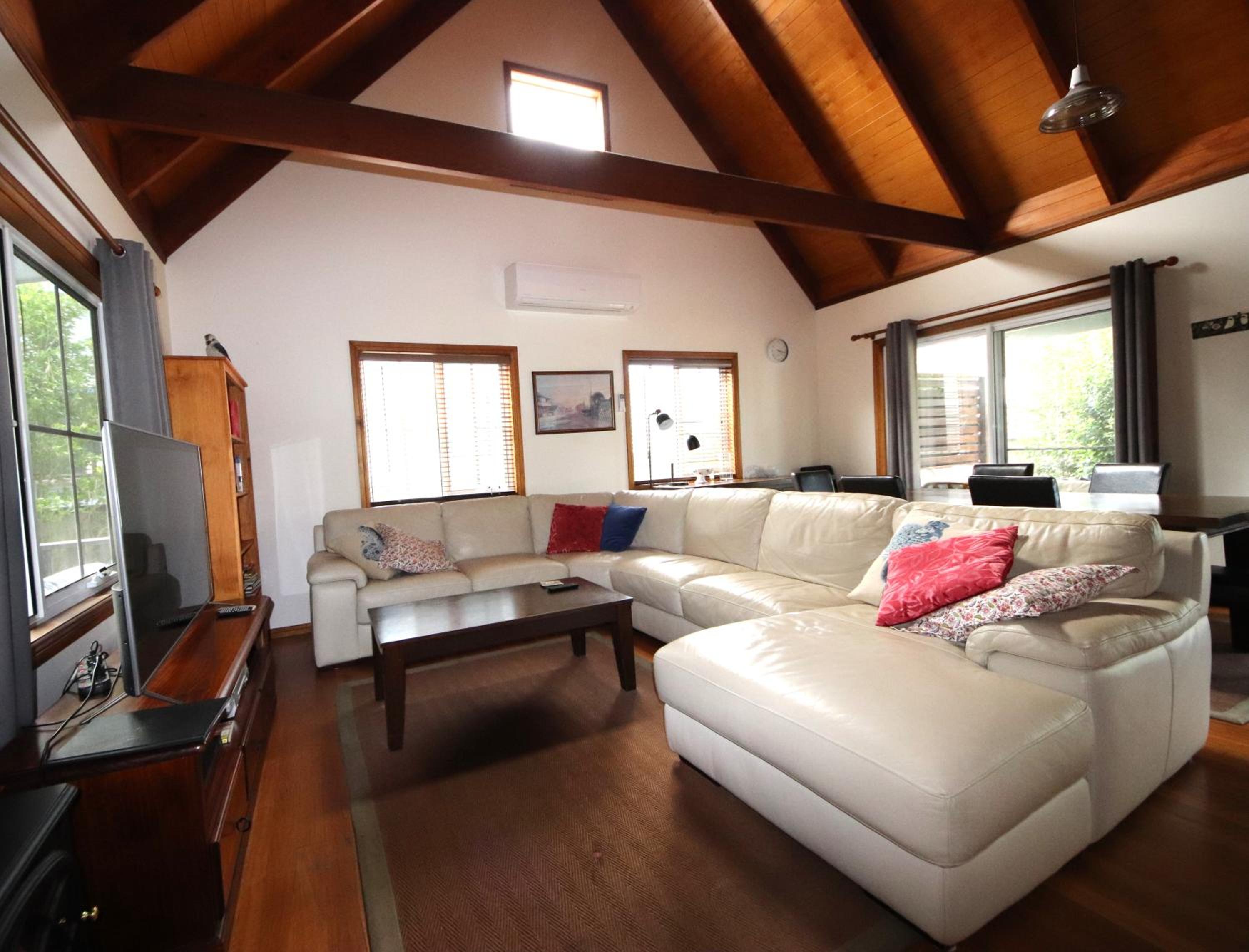 Kookaburra Cottage 71 Straight St HH