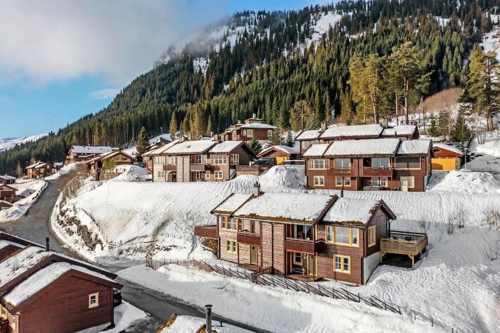 Hotel Innholdsrik hytte med fabelaktig utsikt - Image 1