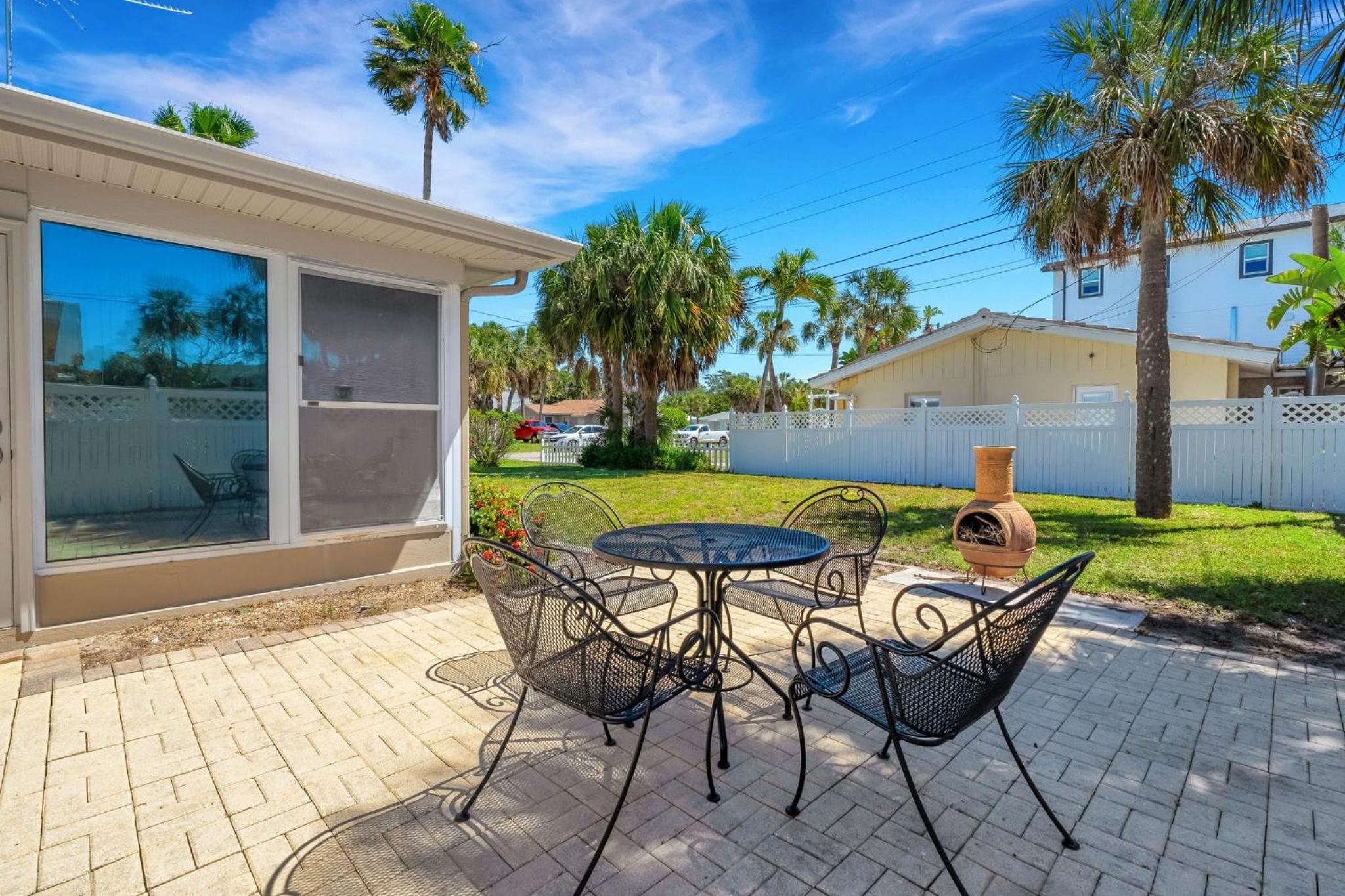 Paradise Corner - Monthly Beach Vacation Rental! view 4