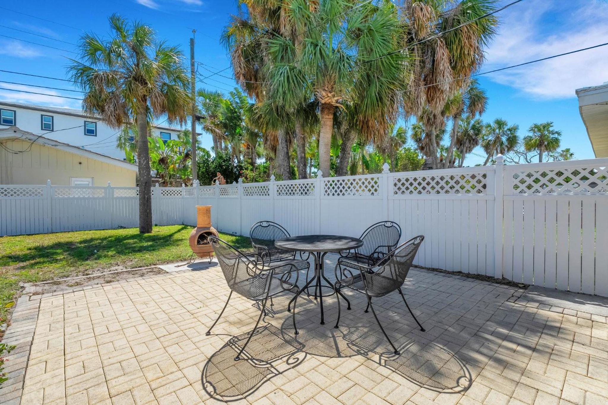 Paradise Corner - Monthly Beach Vacation Rental! view 5