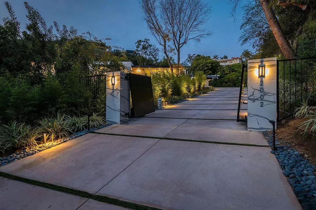 Trousdale Estates Luxury Haven