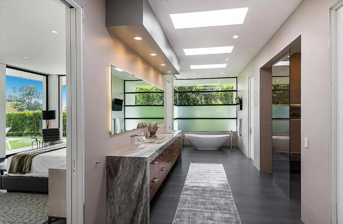 Trousdale Estates Luxury Haven