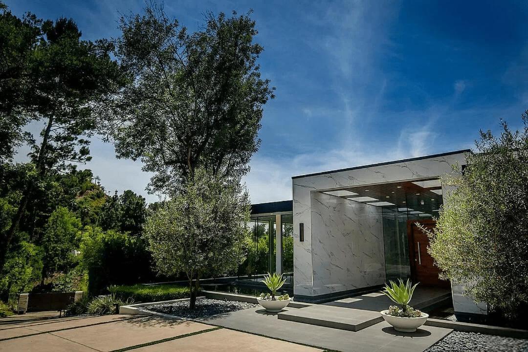 Trousdale Estates Luxury Haven