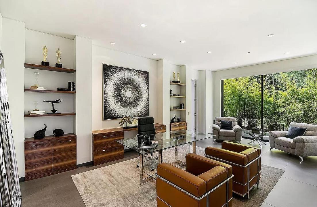 Trousdale Estates Luxury Haven