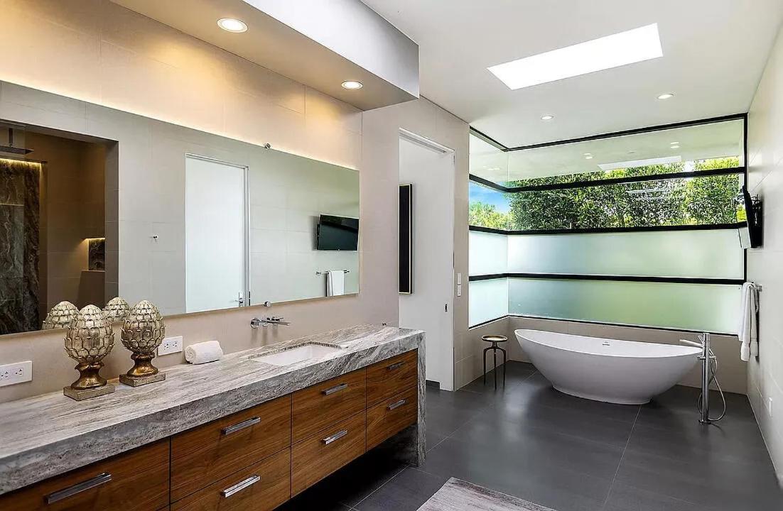 Trousdale Estates Luxury Haven