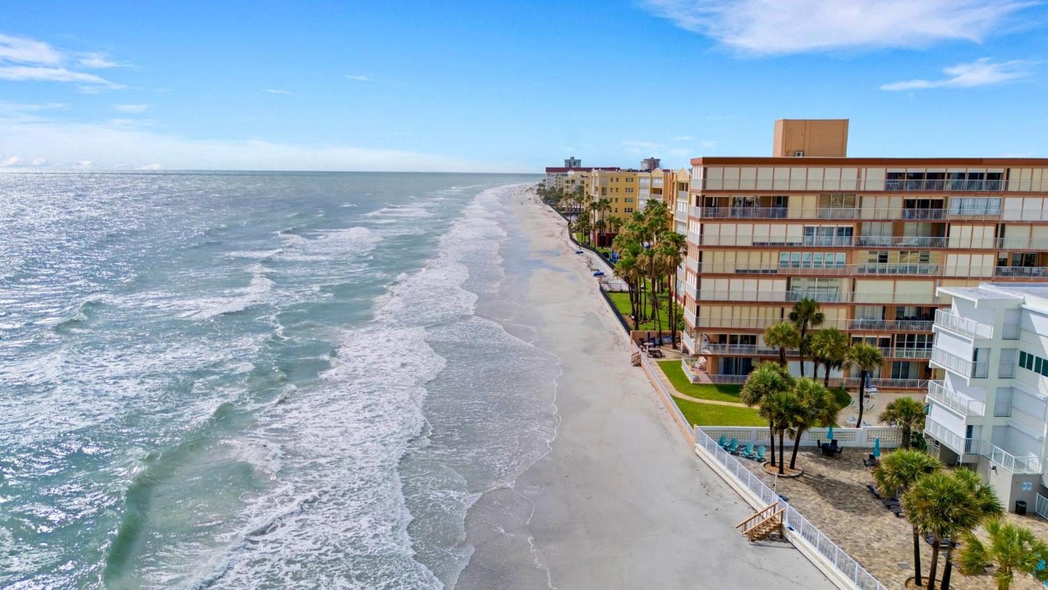 Sunset Corner - Beach View & Heated Pool! view 4