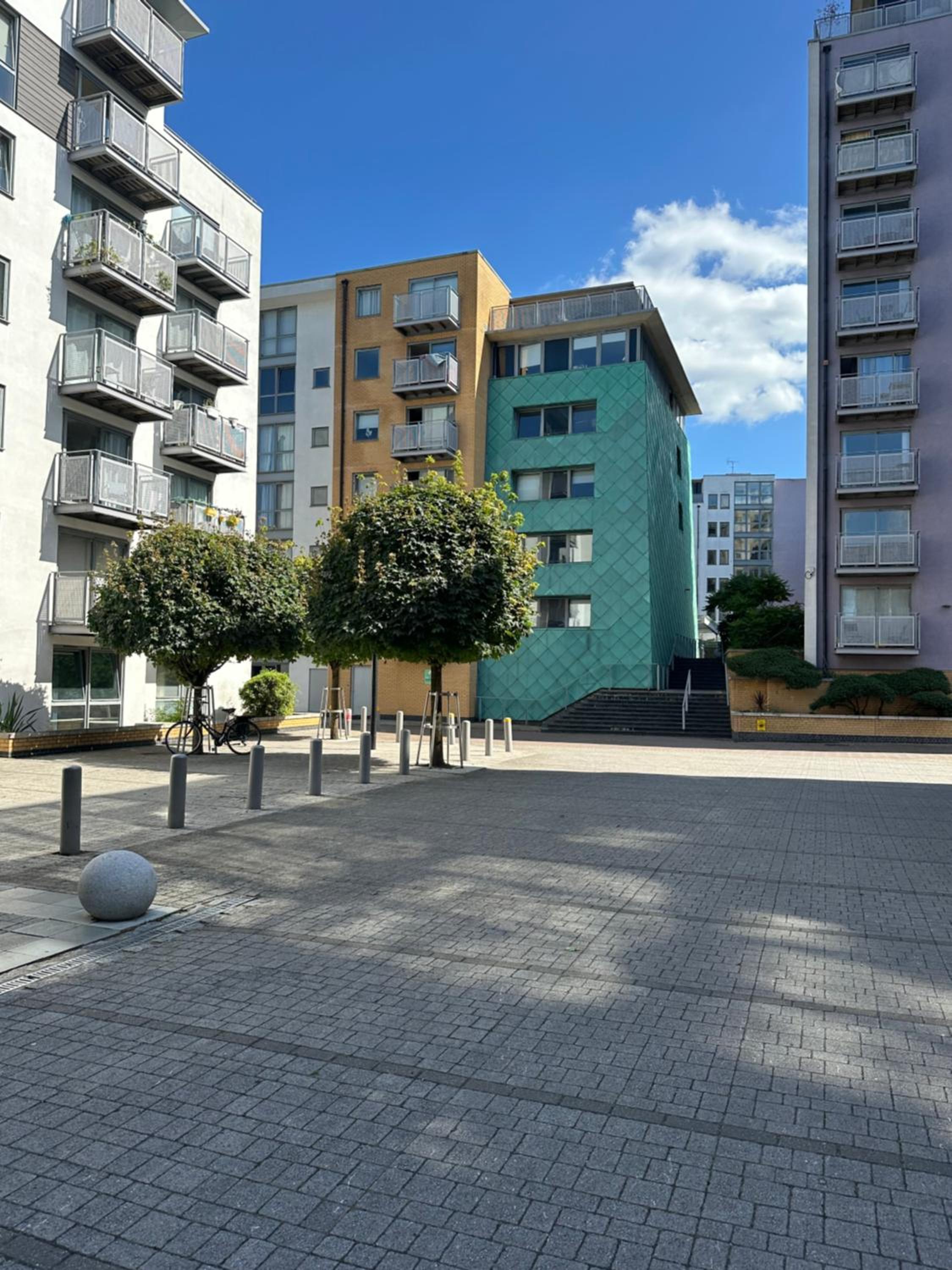 Luxe 1 bed Retreat with Pool & Gym Access