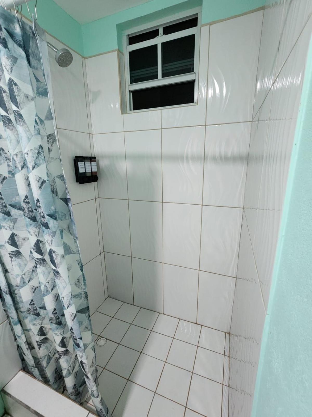 HS Villa - 2 Bedroom Apartment - 4 Single Beds view 4