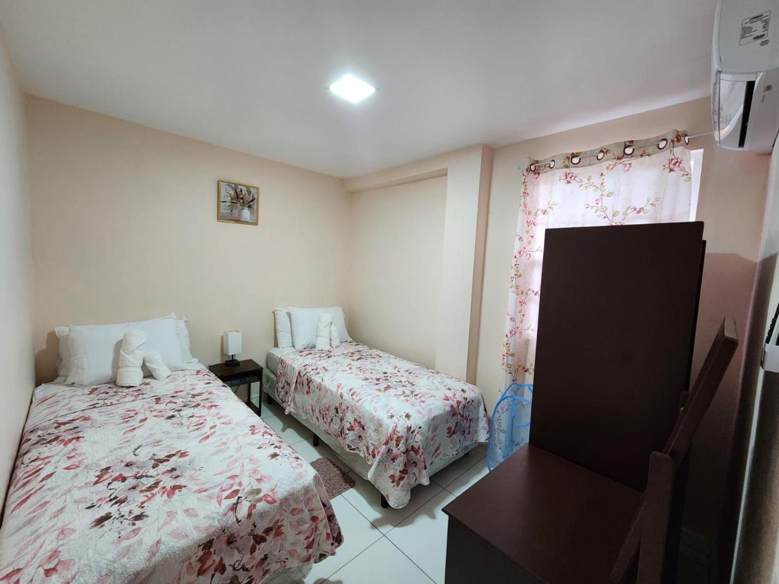 HS Villa - 2 Bedroom Apartment - 4 Single Beds view 2