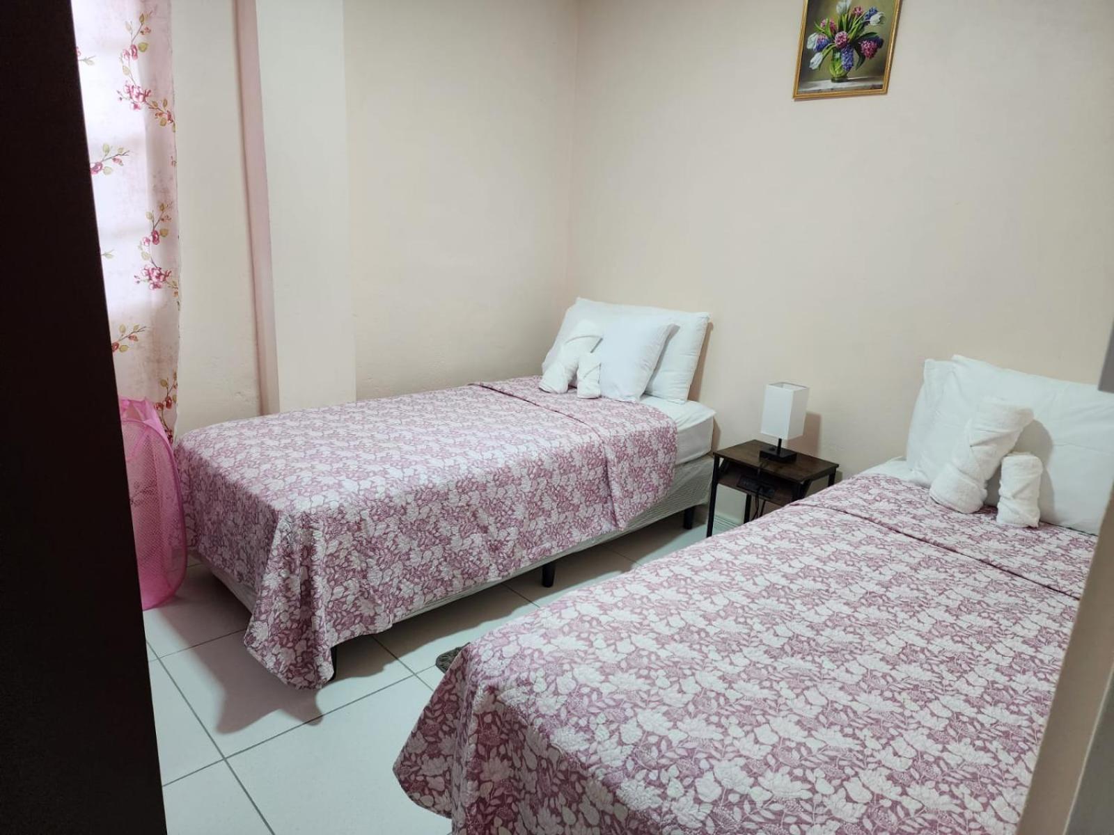 HS Villa - 2 Bedroom Apartment - 4 Single Beds view 3
