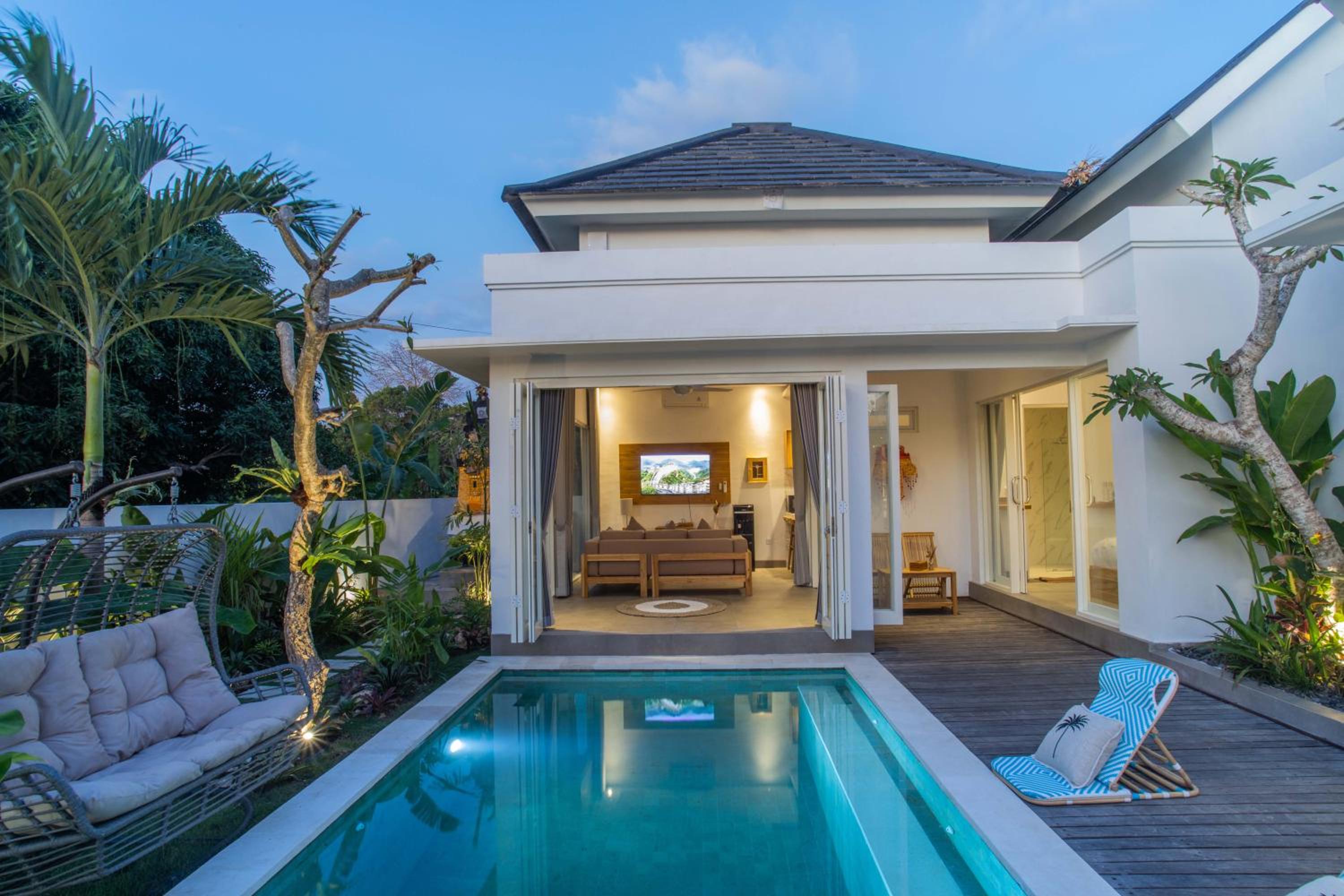 Alas Villa - 3 Bedrooms Private Pool Villas