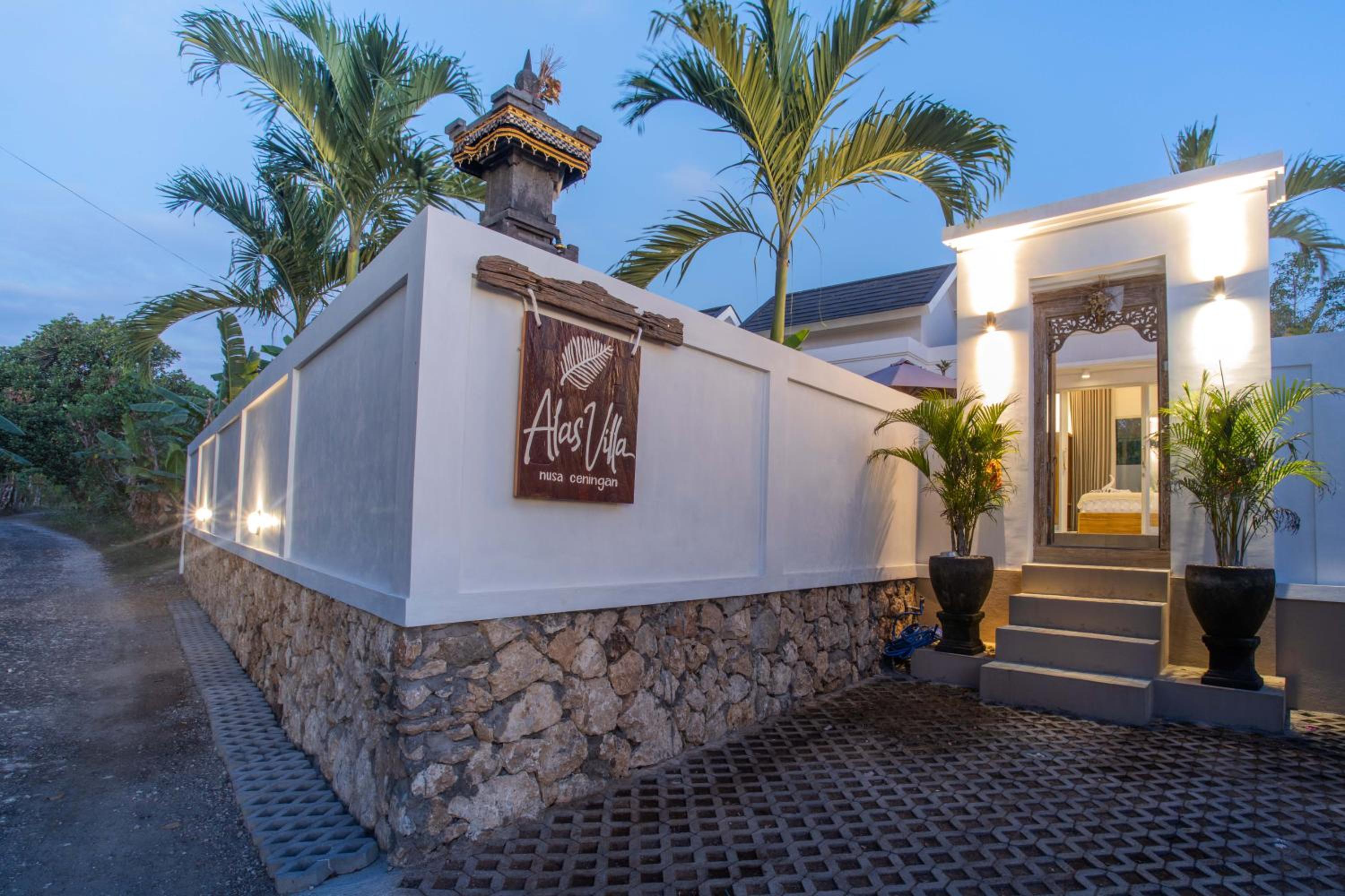 Alas Villa - 3 Bedrooms Private Pool Villas