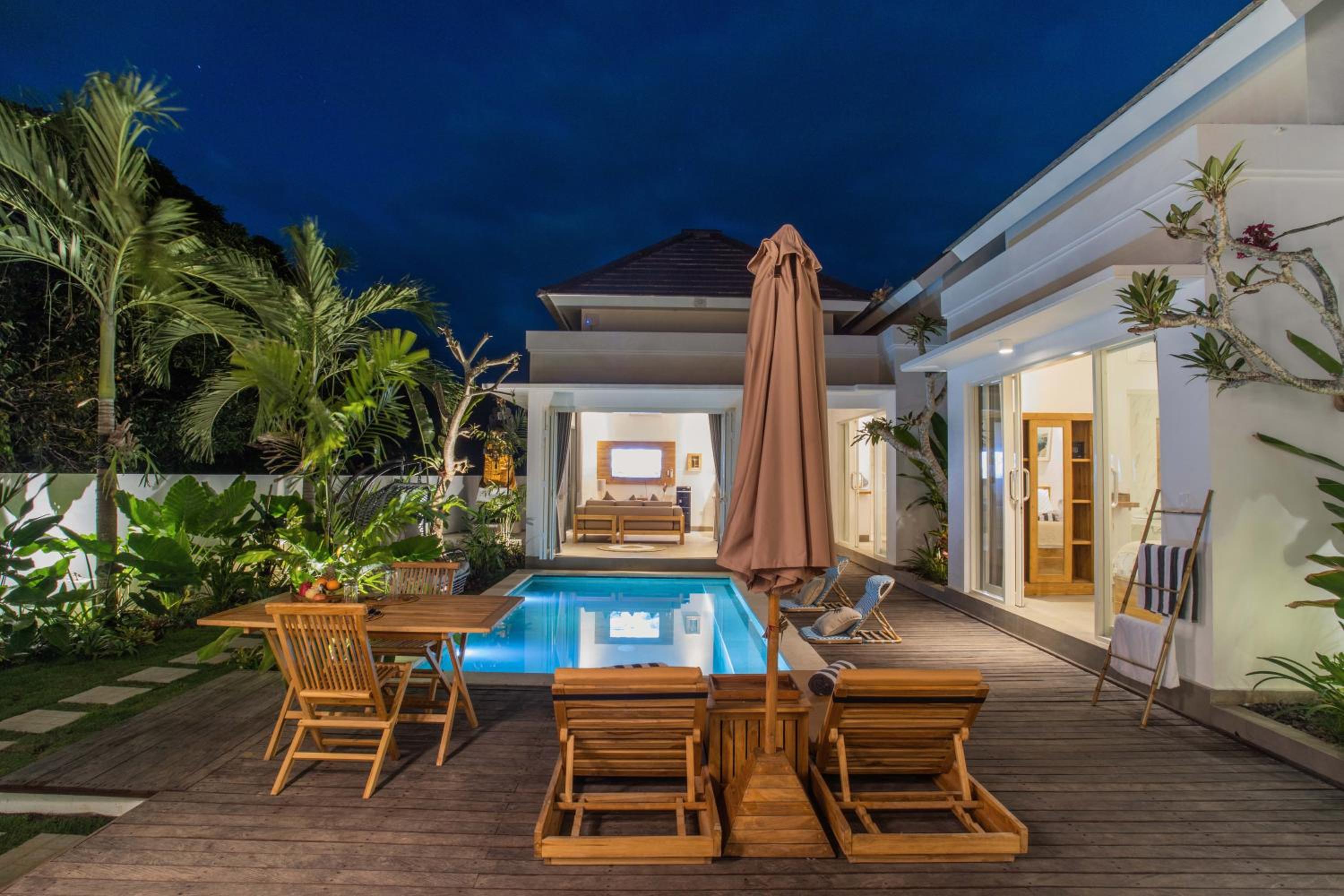 Alas Villa - 3 Bedrooms Private Pool Villas