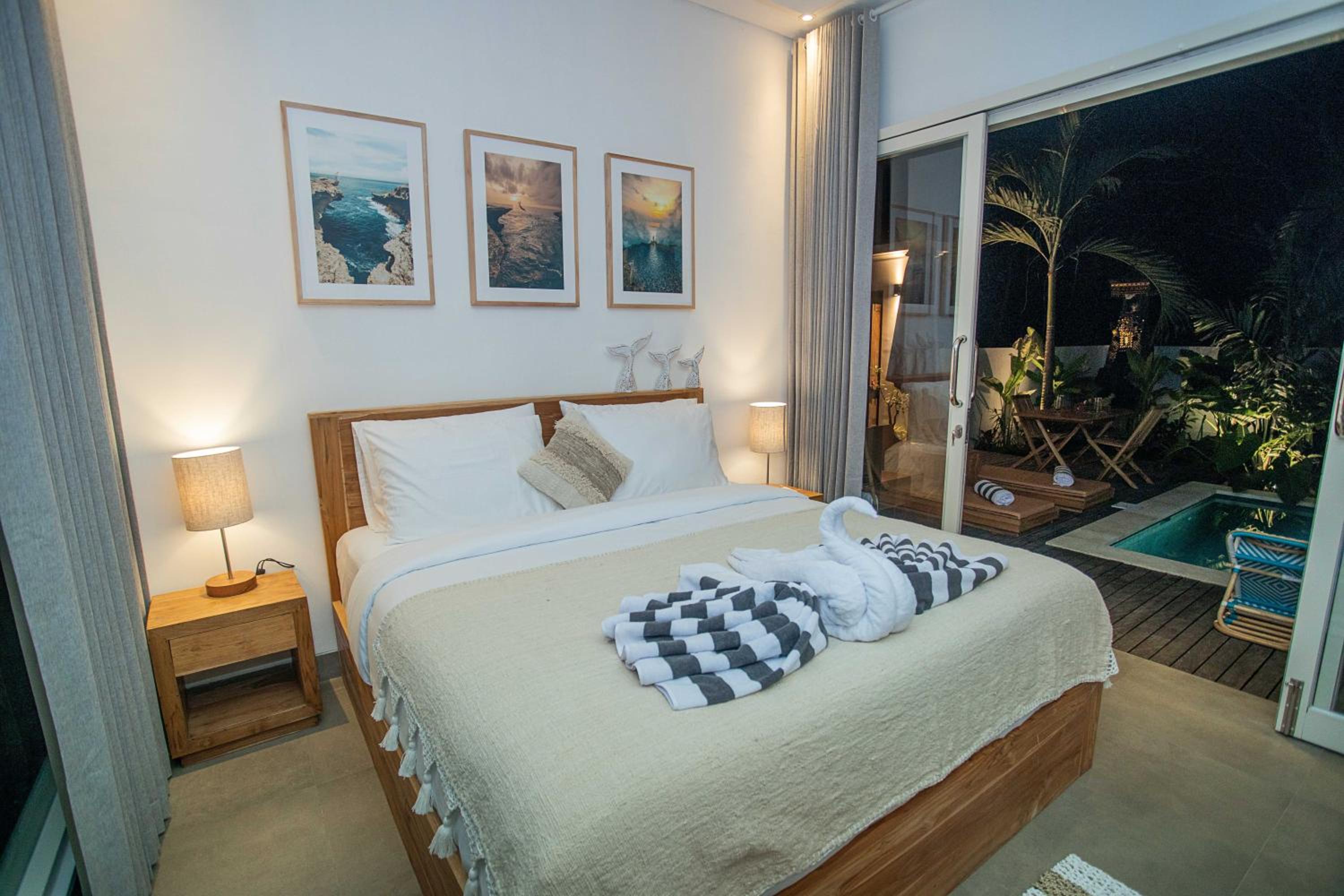 Alas Villa - 3 Bedrooms Private Pool Villas