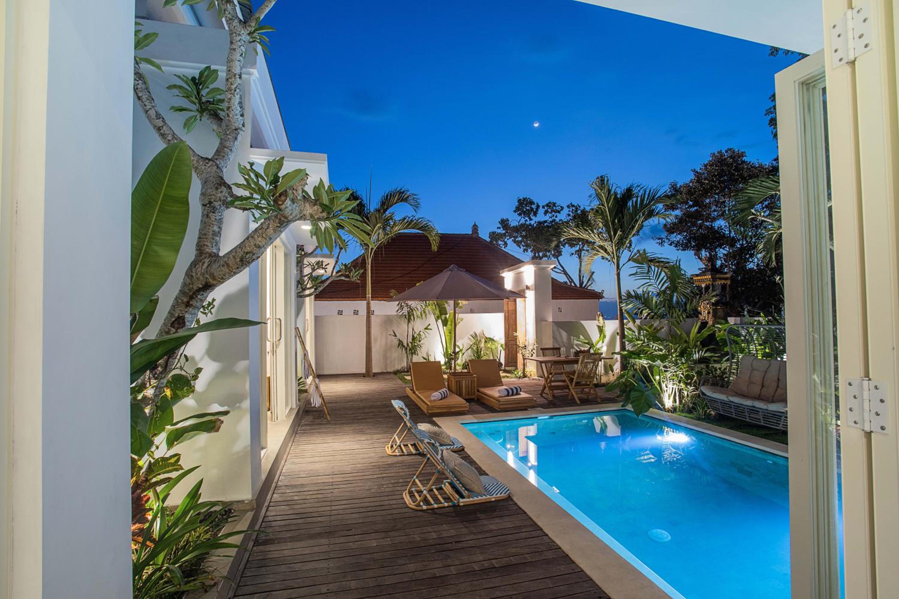 Alas Villa - 3 Bedrooms Private Pool Villas