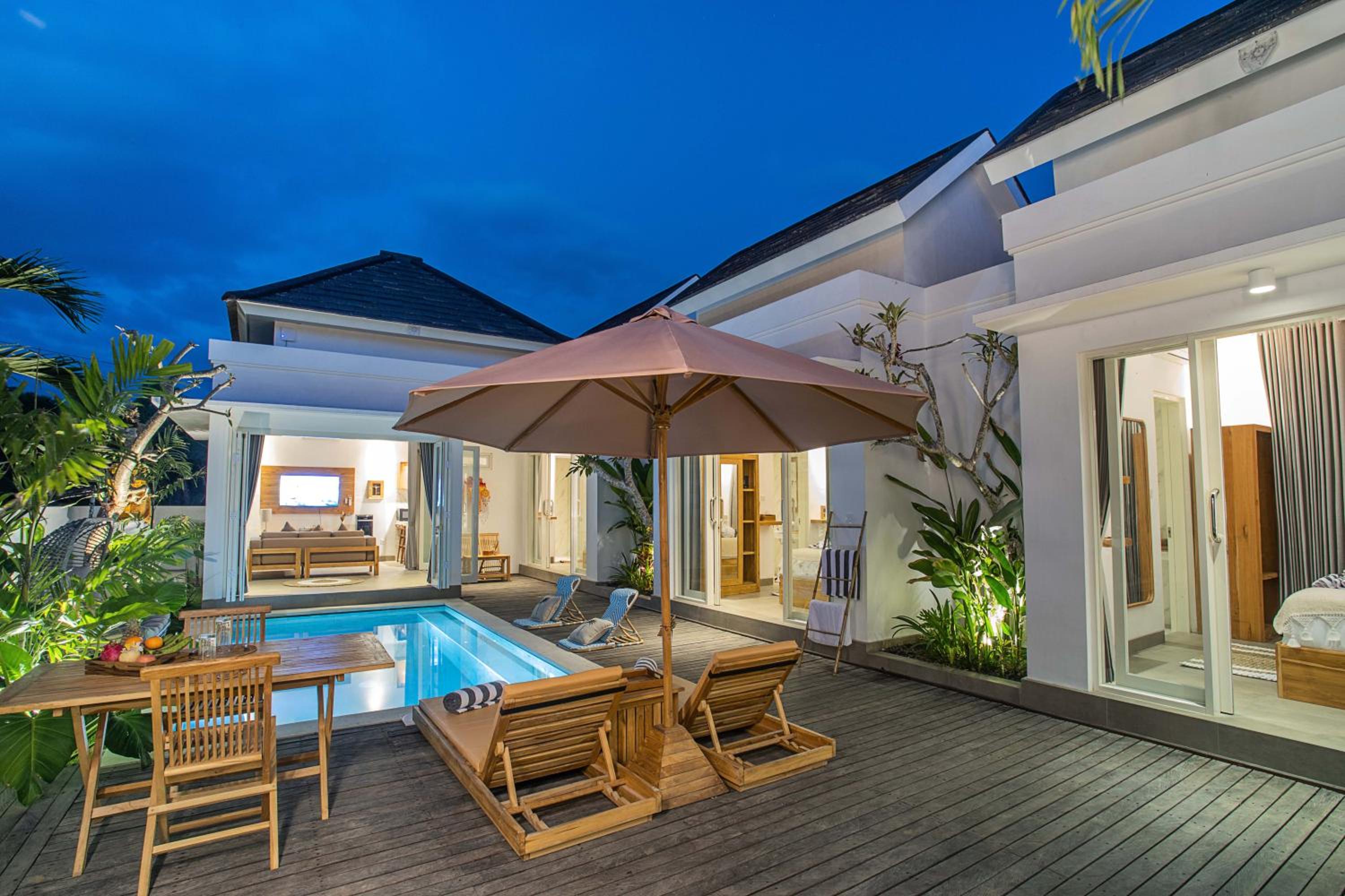 Alas Villa - 3 Bedrooms Private Pool Villas