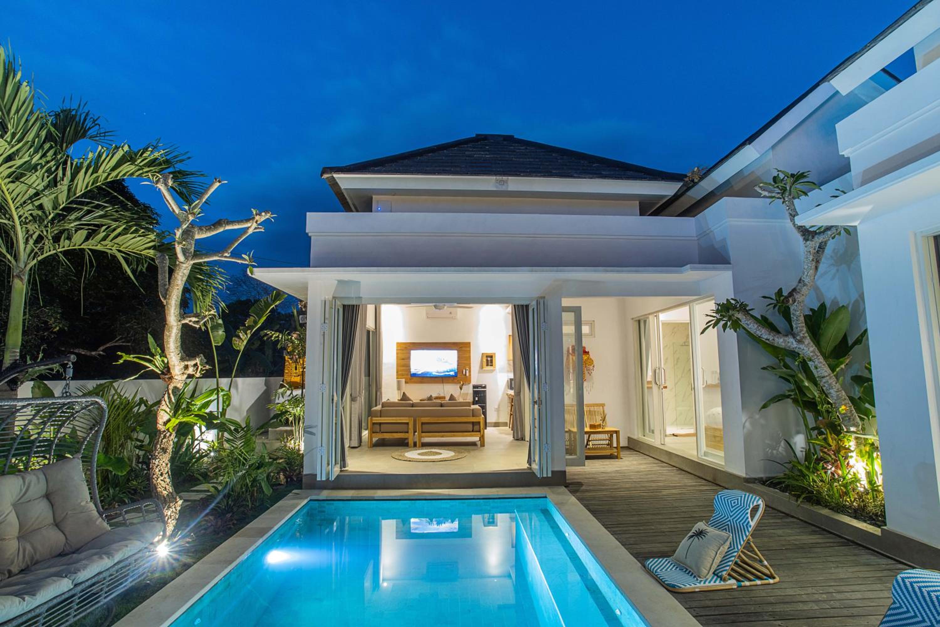 Alas Villa - 3 Bedrooms Private Pool Villas
