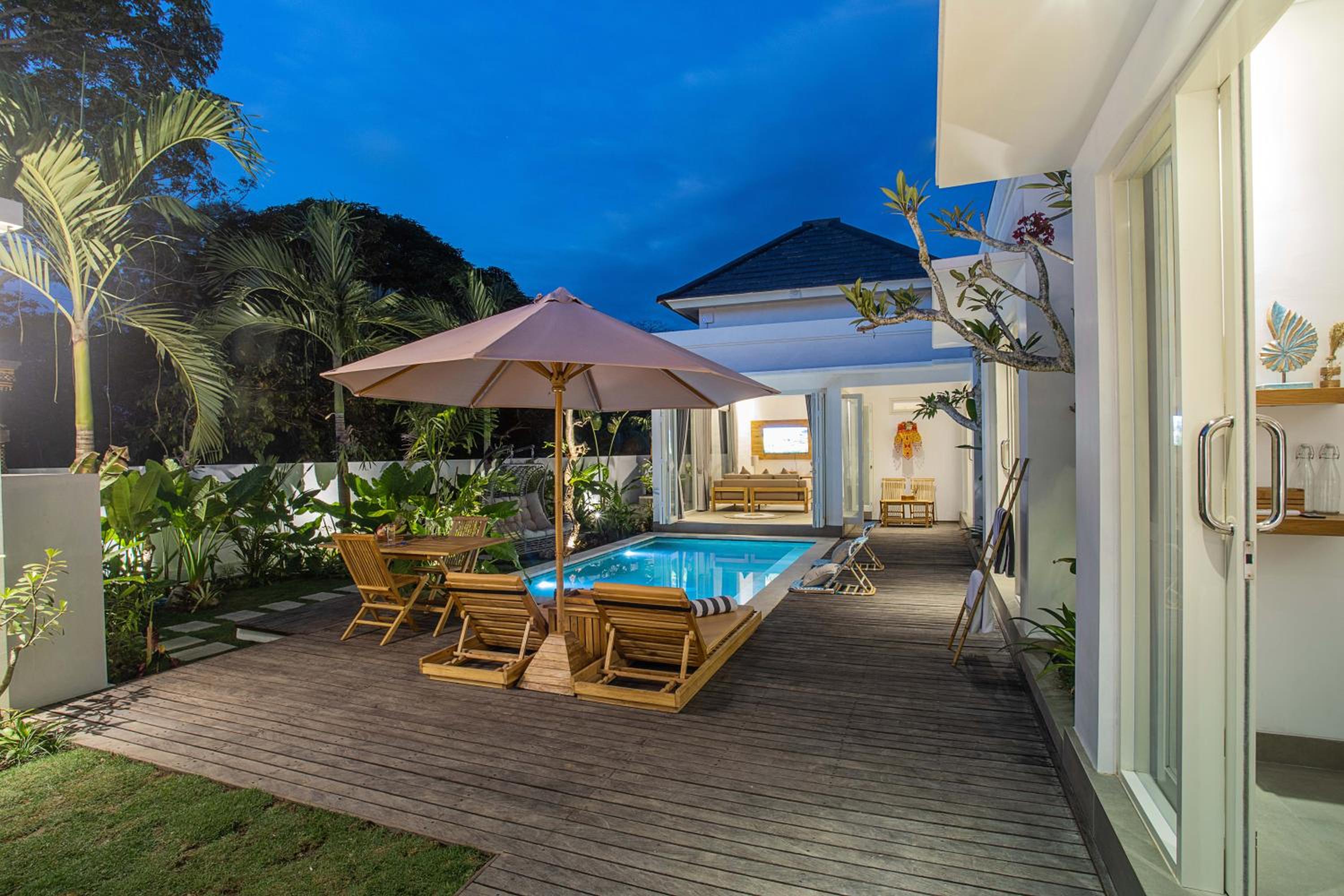 Alas Villa - 3 Bedrooms Private Pool Villas