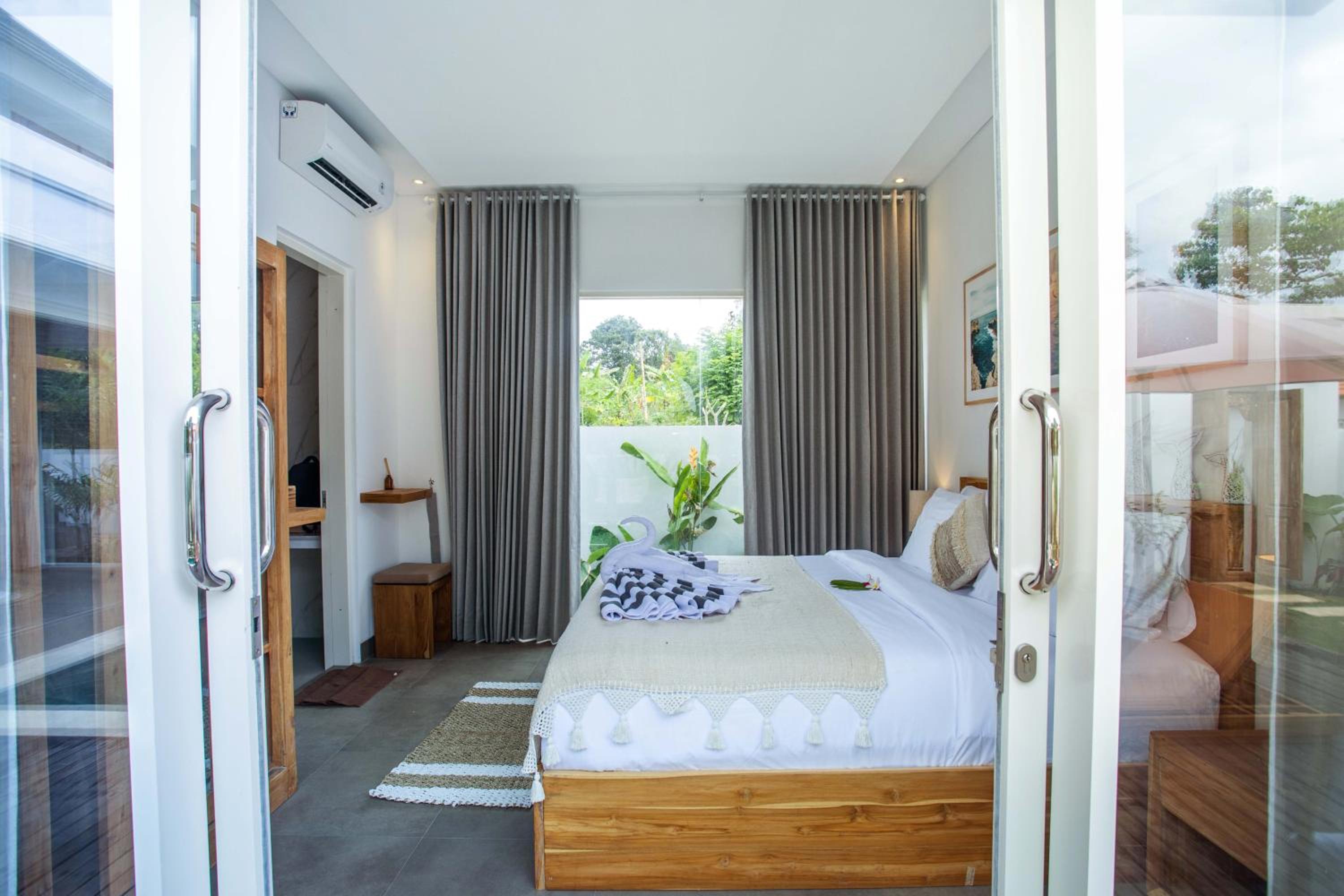 Alas Villa - 3 Bedrooms Private Pool Villas