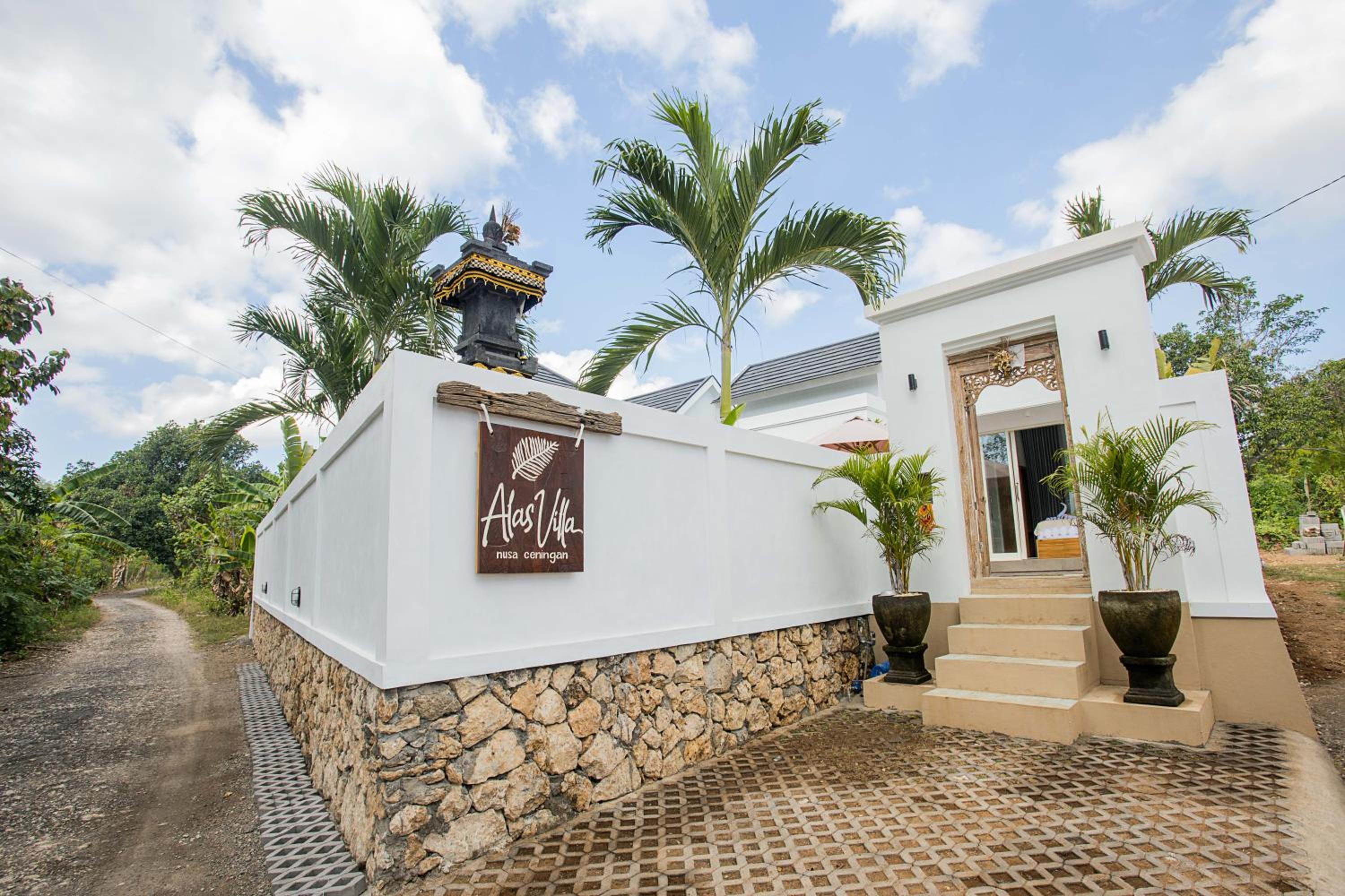 Alas Villa - 3 Bedrooms Private Pool Villas